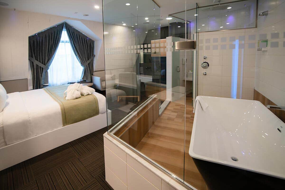 Signature Room | 1 bedroom, individually furnished, blackout drapes, iron/ironing board