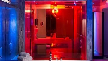 Articles de toilette gratuits, sĂšche-cheveux, serviettes fournies