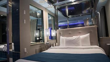 Signature Room | 1 bedroom, individually furnished, blackout drapes, iron/ironing board