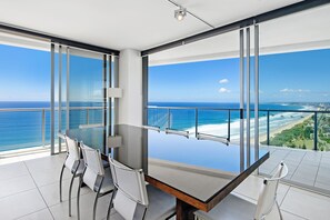 Four Bedroom Suite with Sea View | In-room dining - ULTIQA Air On Broadbeach (Broadbeach)