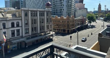 Sydney Riseon Hotel