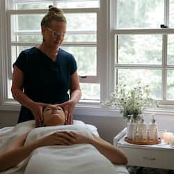 Couples treatment rooms, body treatments, aromatherapy