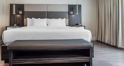 Les Suites Victoria, an Ascend Collection Hotel