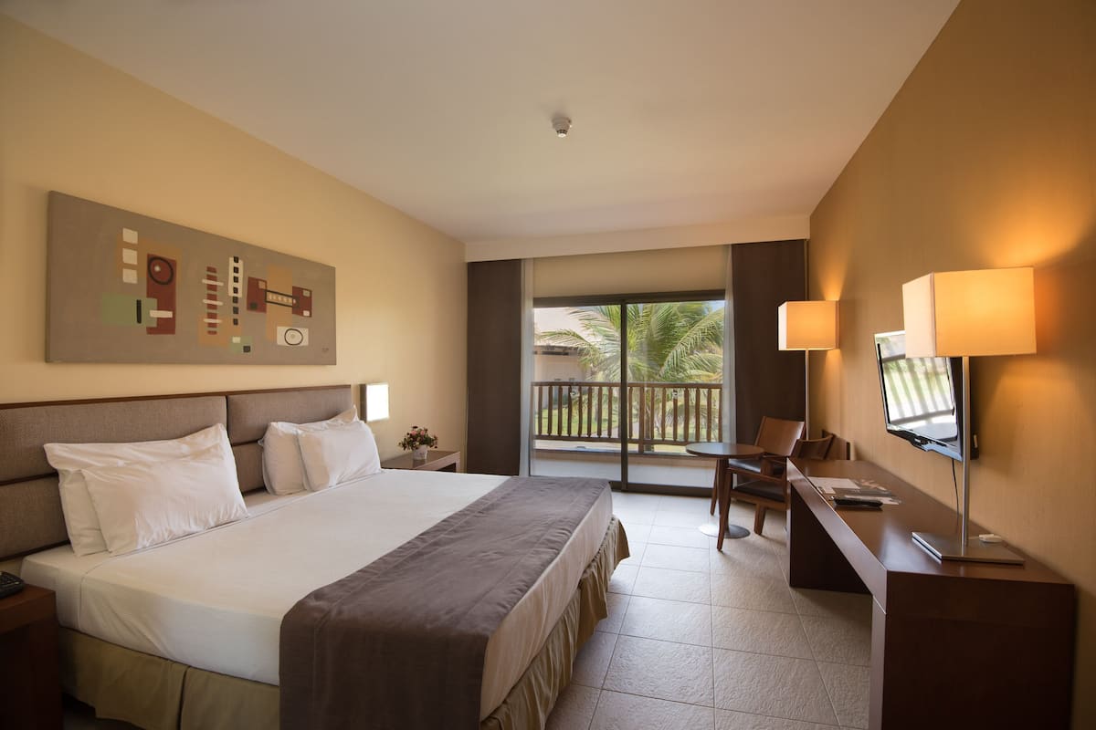 1 bedroom, free minibar, in-room safe, desk