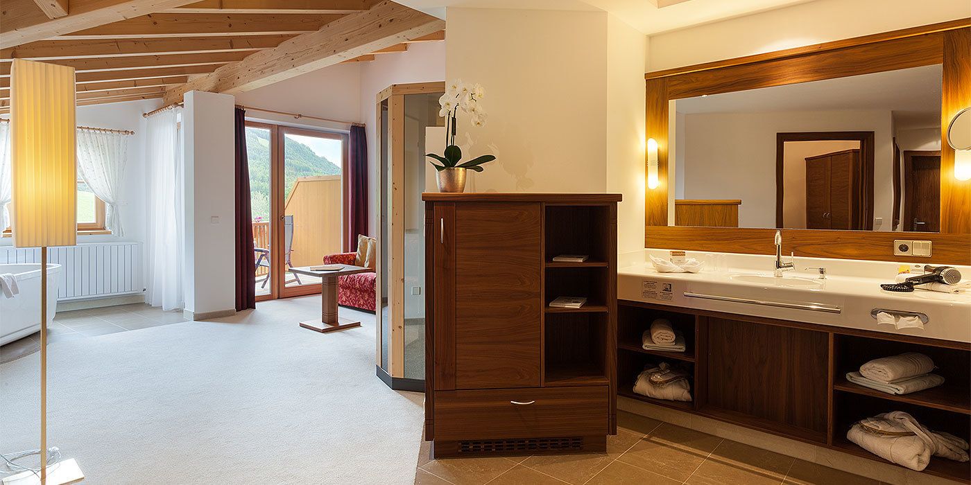 comfort double room | bathroom | hair dryer, slippers, towels