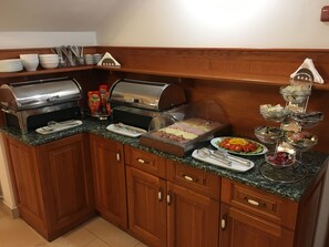 Desayuno bufé gratuito y diario