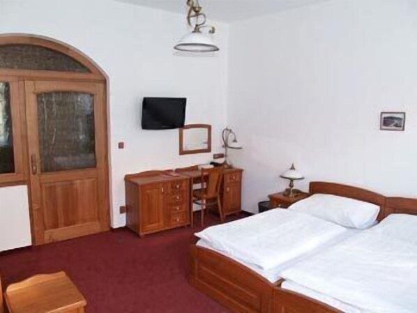 雙人或雙床房 | Select Comfort 床墊、免費迷你吧、客房內保險箱、書桌