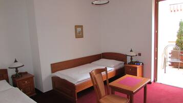 Select Comfort beds, free minibar, in-room safe, desk