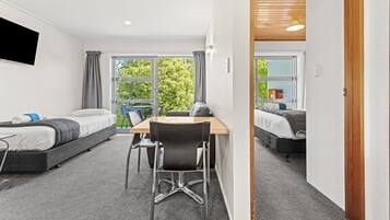 Apartamento standard, 1 quarto (Large, Room 1) | Vista do quarto