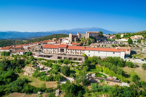 Domaine Riberach – Hôtel 4* - Restaurant gastronomique - Spa - Piscine - Vignoble