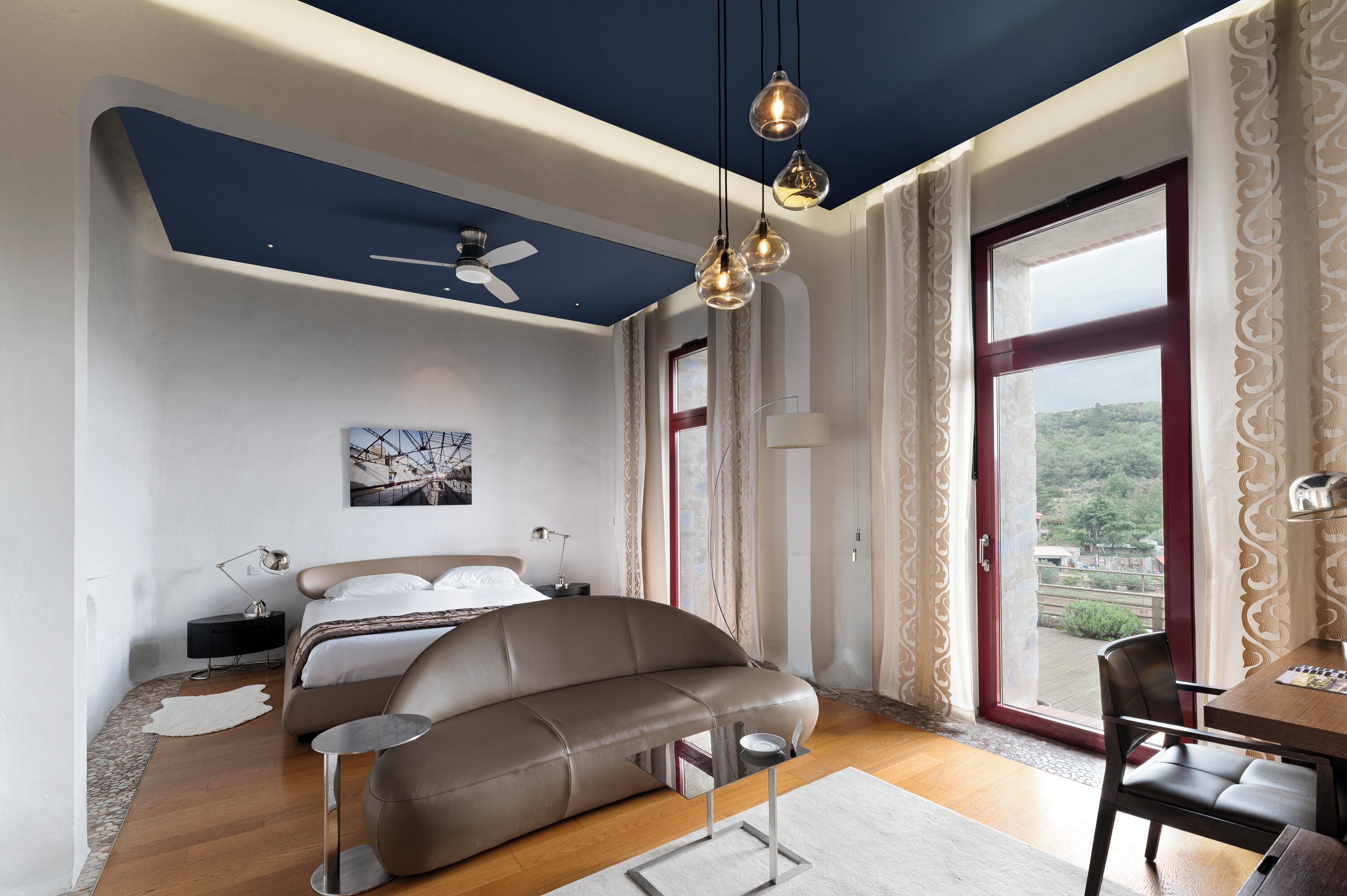 junior suite | premium bedding, pillow-top beds, minibar, in-room safe