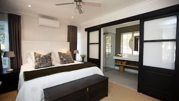 Suite | 1 bedroom, pillowtop beds, minibar, in-room safe