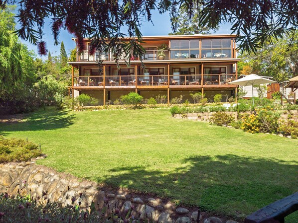 Exterior detail - Pumula Lodge Guesthouse Knysna (Knysna)