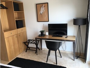 Kahden hengen superior-huone, merinäköala | Huoneen varustelu