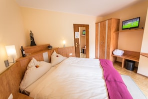 Comfort Double Room | In-room safe, desk, free WiFi - Waldhotel Felschbachhof (Ulmet)