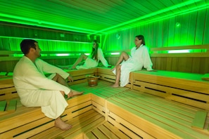 Sauna seca, sauna a vapor, aromaterapia, massagens desportivas