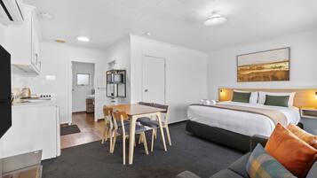 Apartamento superior, 1 habitación | Ropa de cama de alta calidad, cunas (de pago), wifi gratis