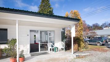 Apartamento superior, 1 habitación | Terraza o patio