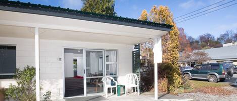 Apartamento superior, 1 habitación | Terraza o patio