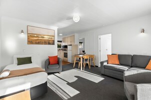 Superior Two Bedroom Family Apartment | Premium bedding, cribs/infant beds, free WiFi, bed sheets