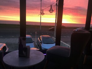 الإطلالة من المنشأة