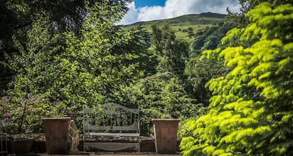Tir-y-Coed Country House