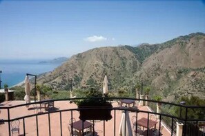 View from property - Agostiniana Hotel (Forza d'Agro)