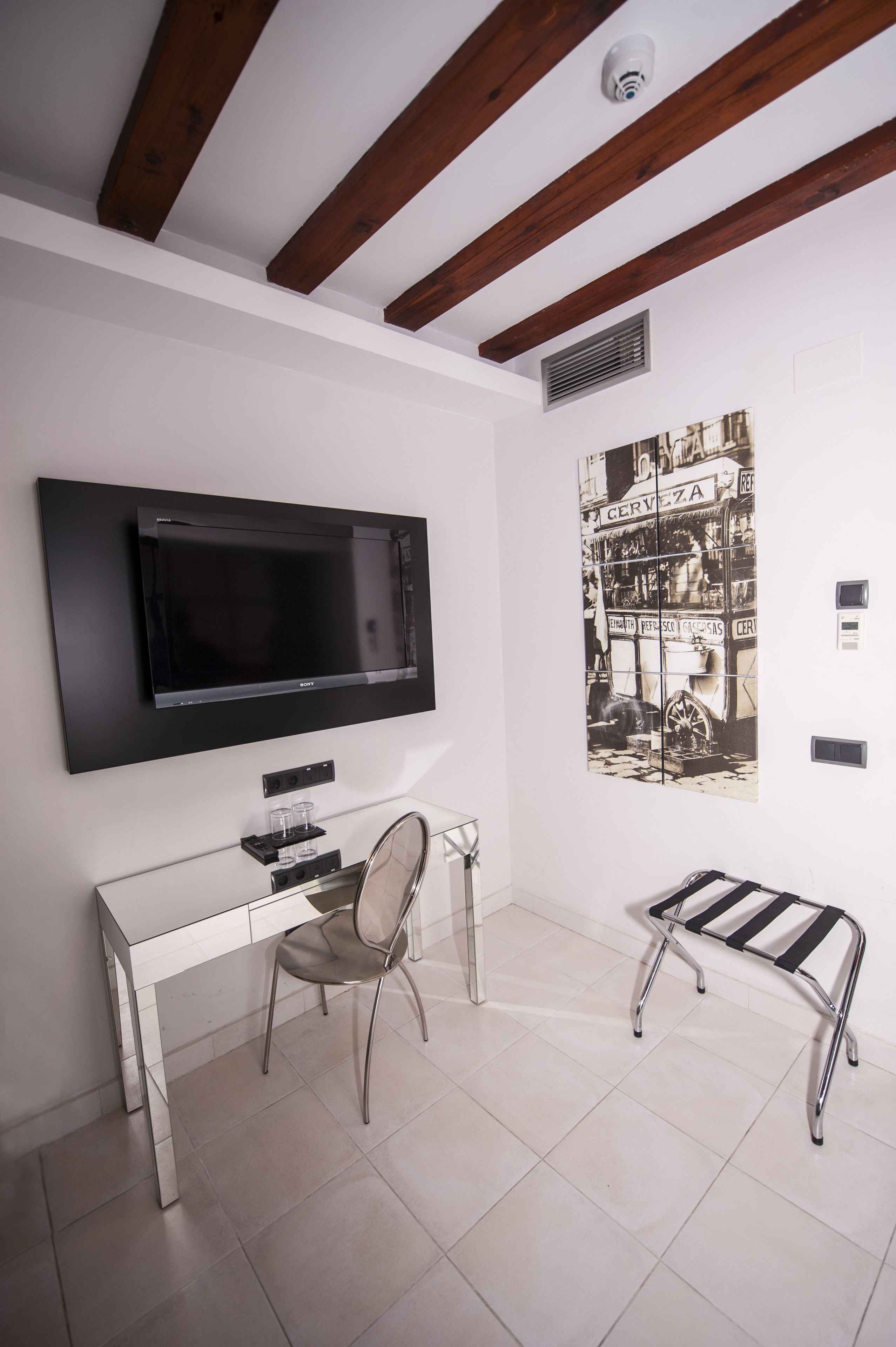 junior suite | premium bedding, down duvets, memory-foam beds, minibar