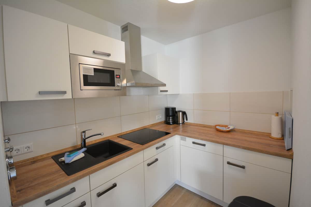 apartment, 2 bedrooms, balcony | private kitchen