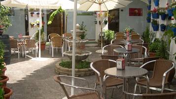 Food court