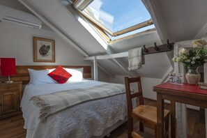 DOBLE ATICO | Coffre-fort, décor unique, bureau