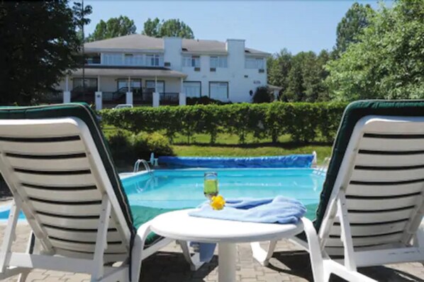 Alberca al aire libre por temporada 