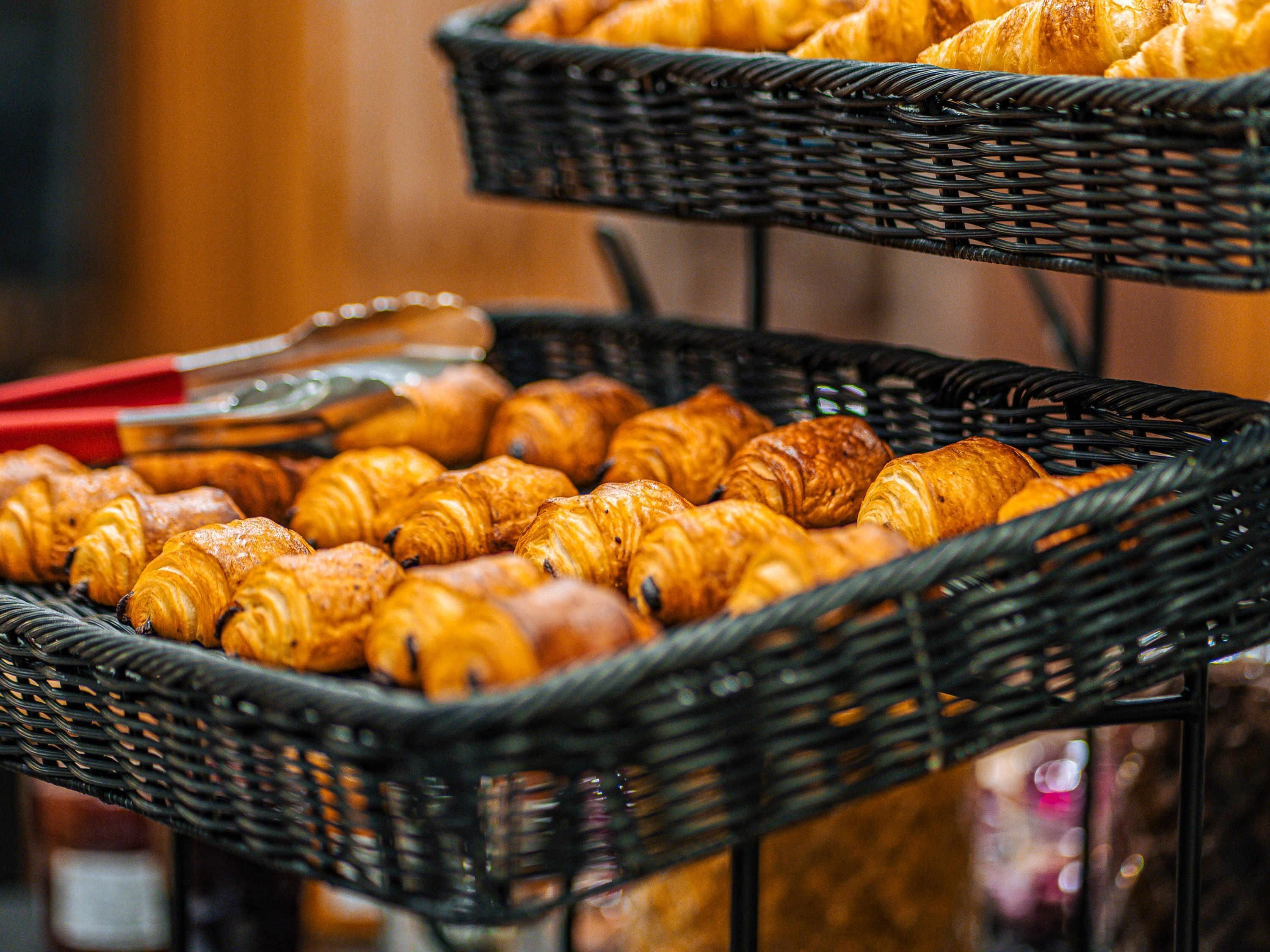 daily buffet breakfast (eur 13.90 per person)