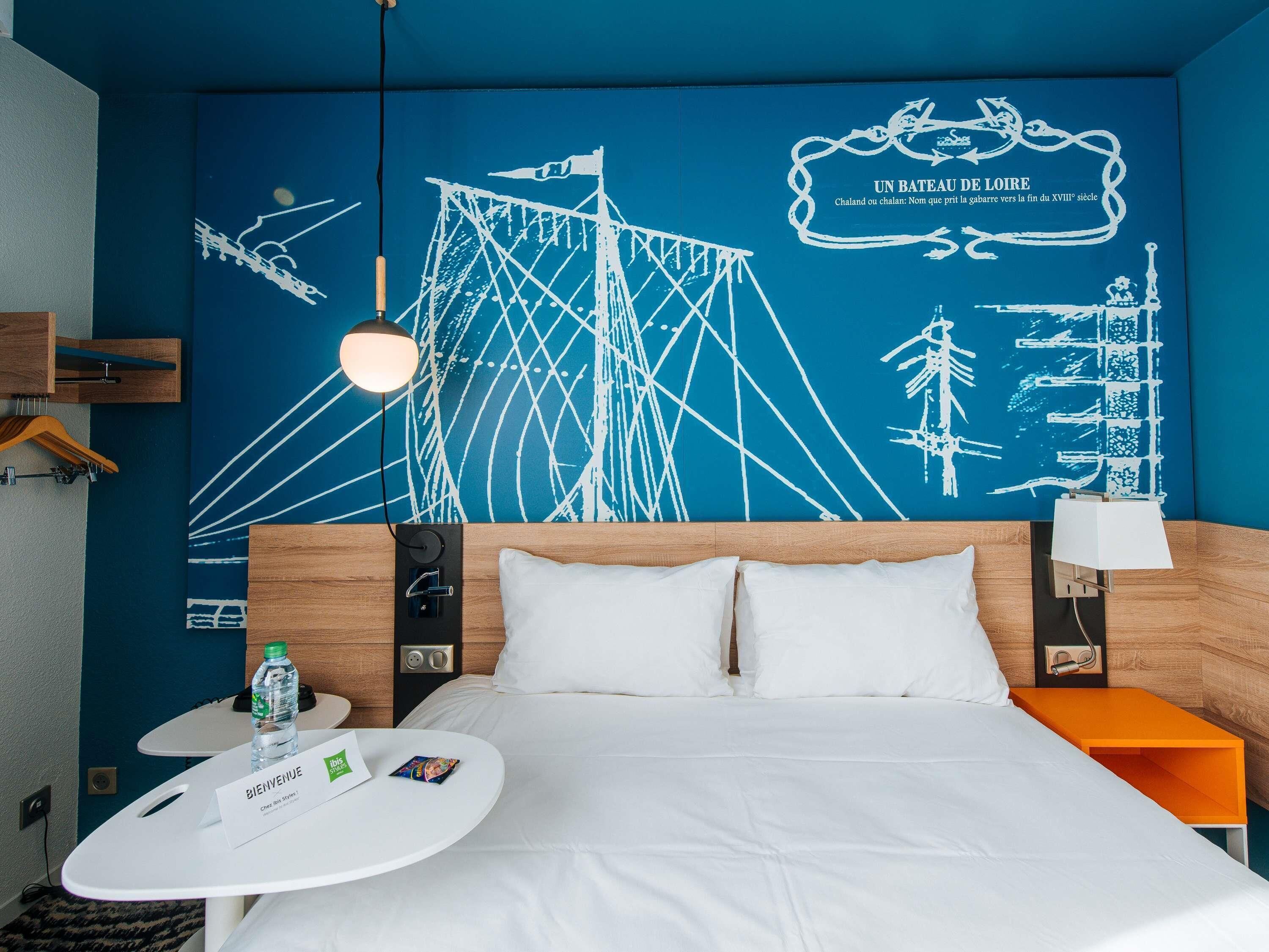 Quarto standard, 1 cama de casal | Escrivaninha, cortinas blackout, quartos à prova de som