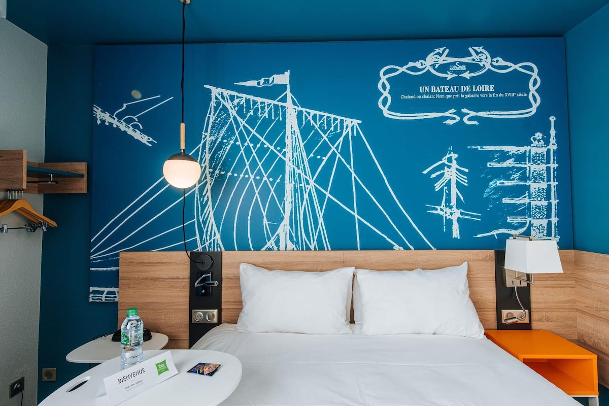 Quarto standard, 1 cama de casal | Escrivaninha, cortinas blackout, quartos à prova de som