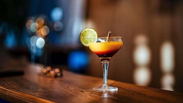 Bar (trong khuôn viên)