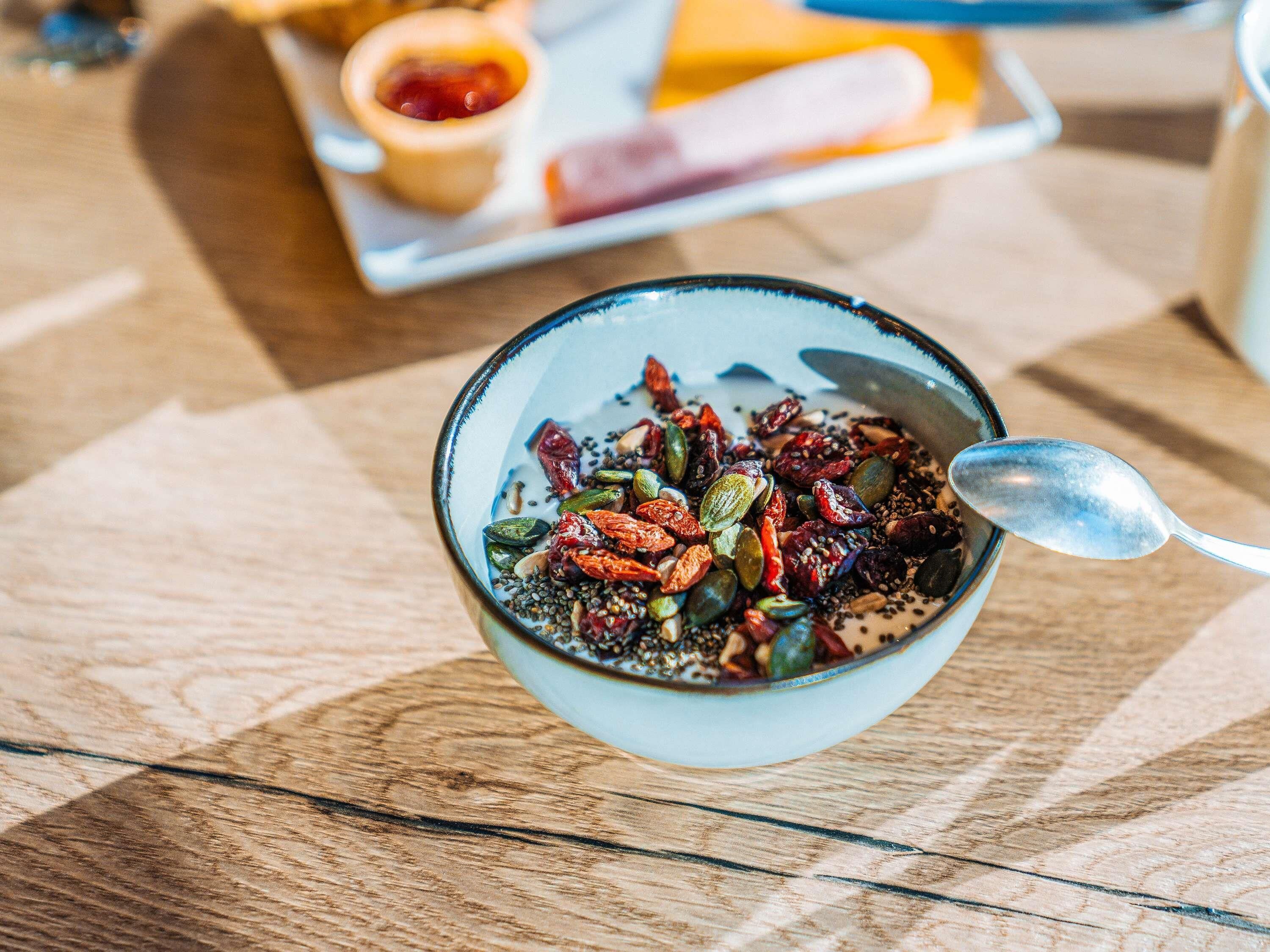 Café da manhã com buffet todos os dias (EUR 12 por pessoa) 