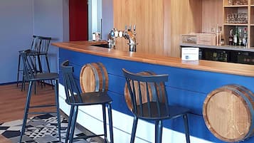 Bar (en el alojamiento)