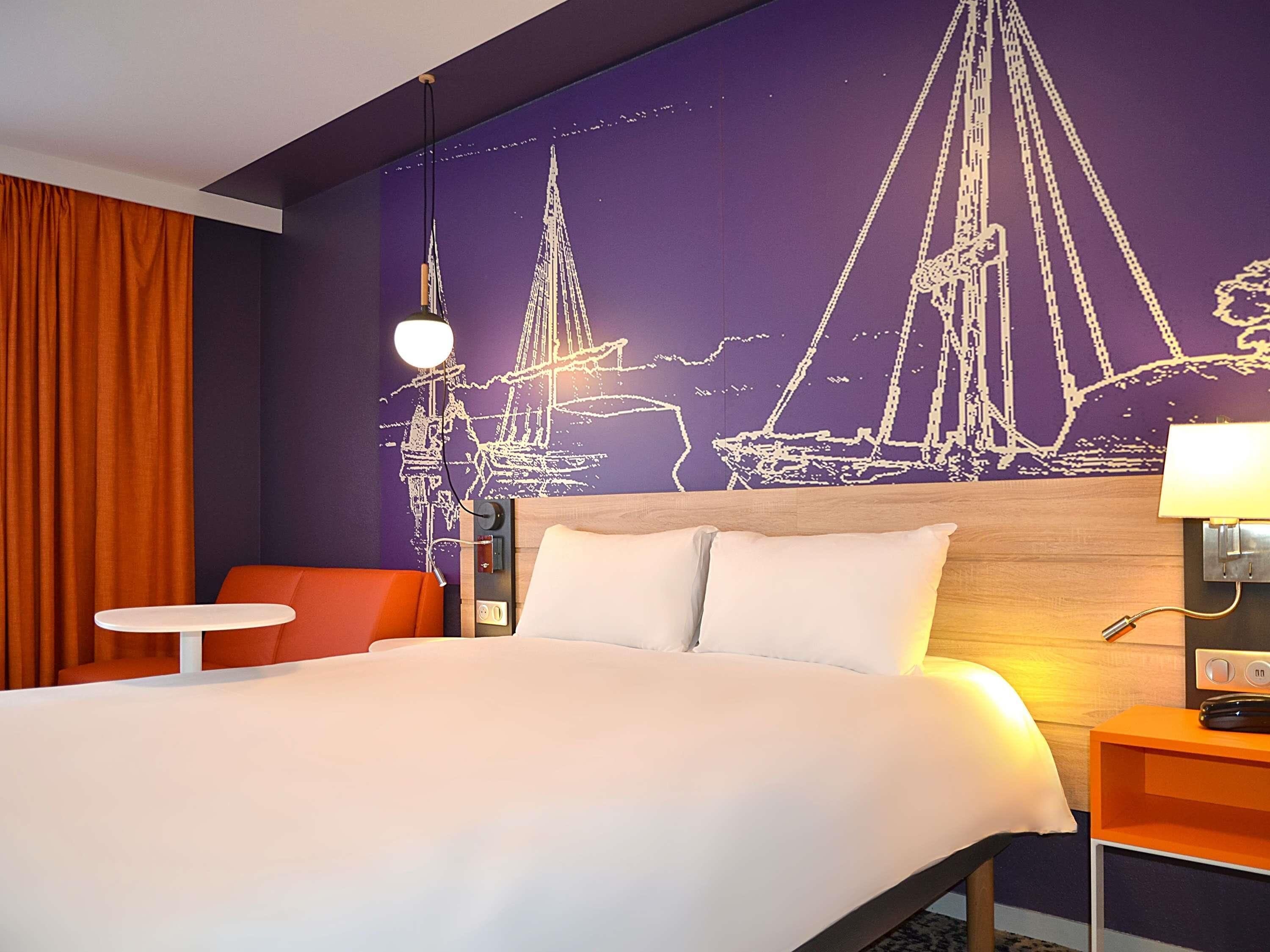 standard room, 1 double bed with sofa bed | 1 bedroom, desk, blackout curtains, soundproofing