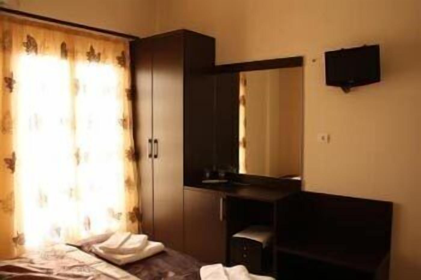 minibar, in-room safe, soundproofing, free cots/infant beds