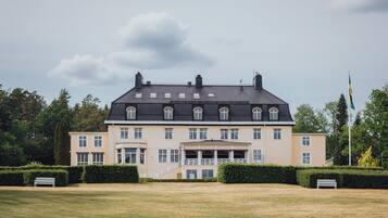 Mặt tiền nơi lưu trú