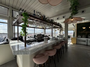Terrace/patio - CVK Taksim Hotel Istanbul (Istanbul)