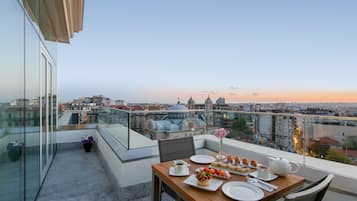 Taksim Terrace Suite | Terras