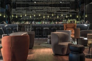 Bar (on property) - Motel One Dresden-Palaisplatz (Dresden)