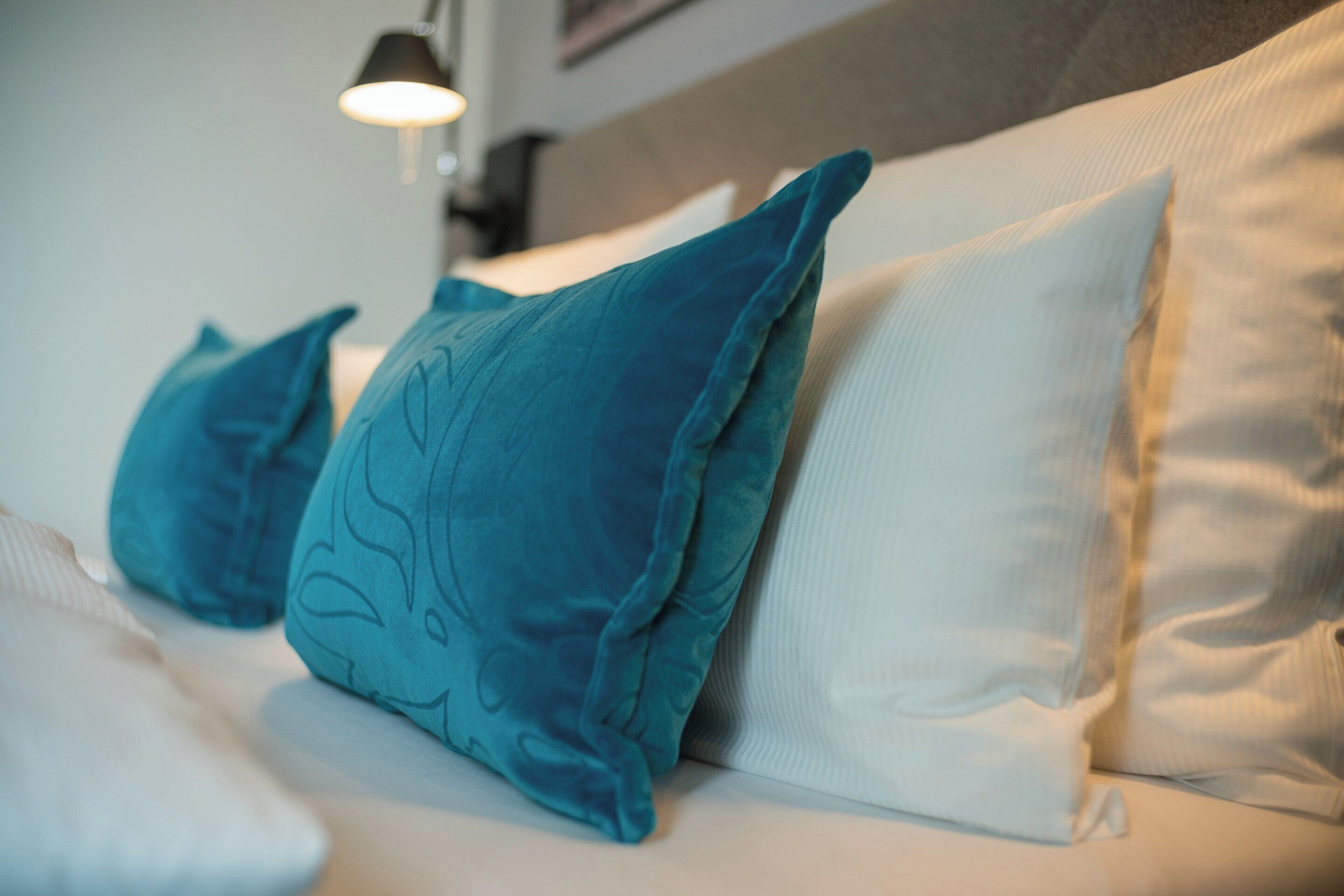 egyptian cotton sheets, premium bedding, desk, soundproofing