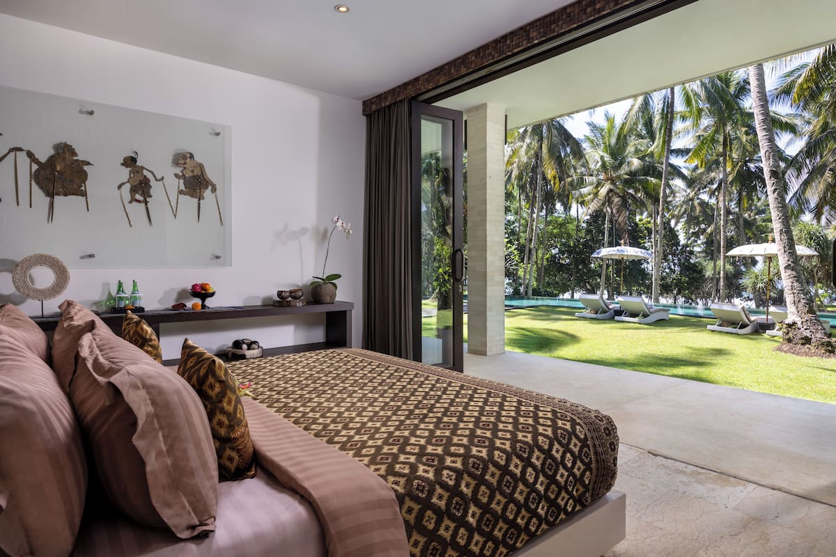 Suite, 2 chambres (Kelapa Residence) | Literie de qualité supérieure, couette en duvet d'oie, minibar