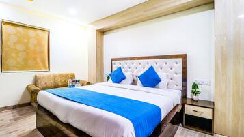 Luxury Room | Premium bedding, Select Comfort beds, soundproofing, free WiFi