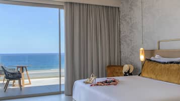 Quarto premium, 1 cama King, sacada, vista para o mar | 1 quarto, cofres nos quartos, cortinas blackout, quartos à prova de som