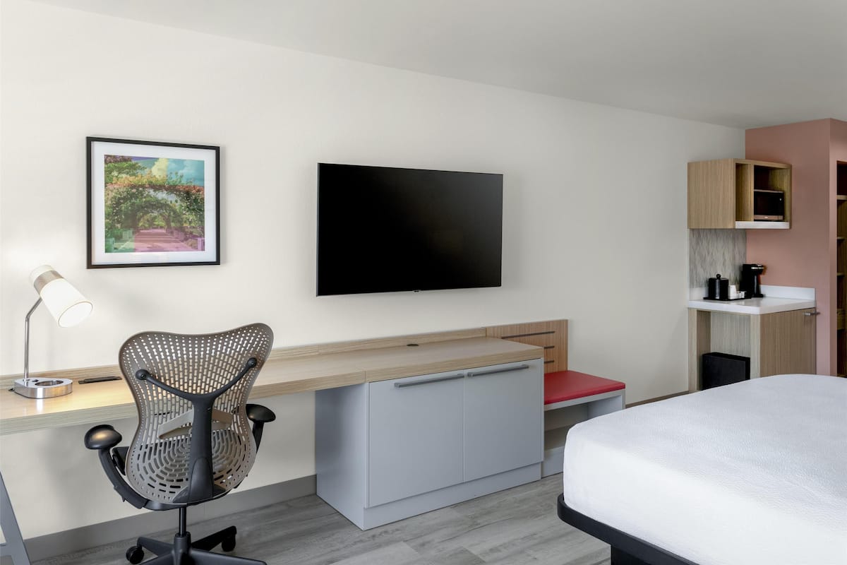 Room, 1 King Bed