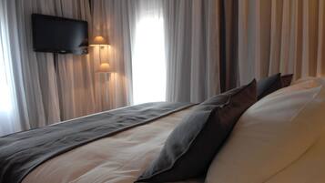 Chambre Confort, 1 grand lit, non-fumeurs | Literie de qualité supérieure, surmatelas